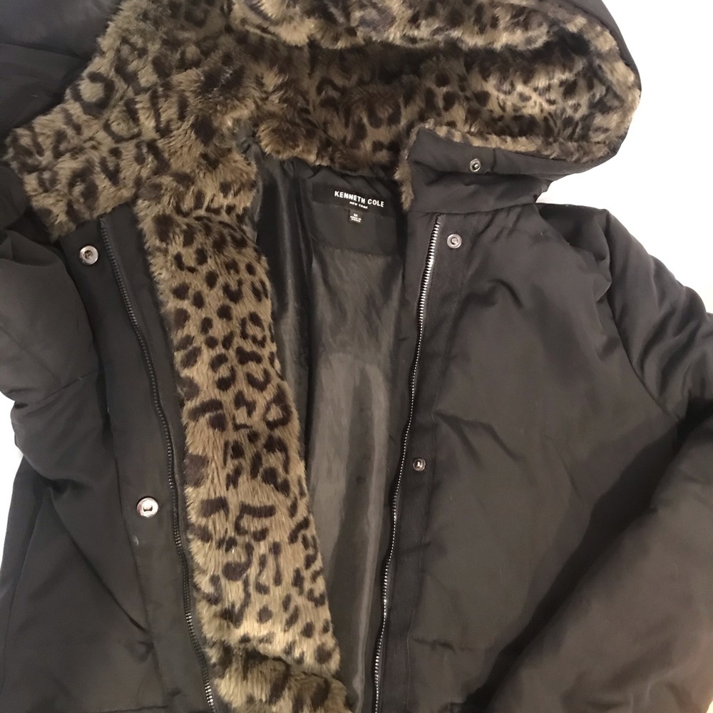 100-% Down filled winter coat Leopard print M/L